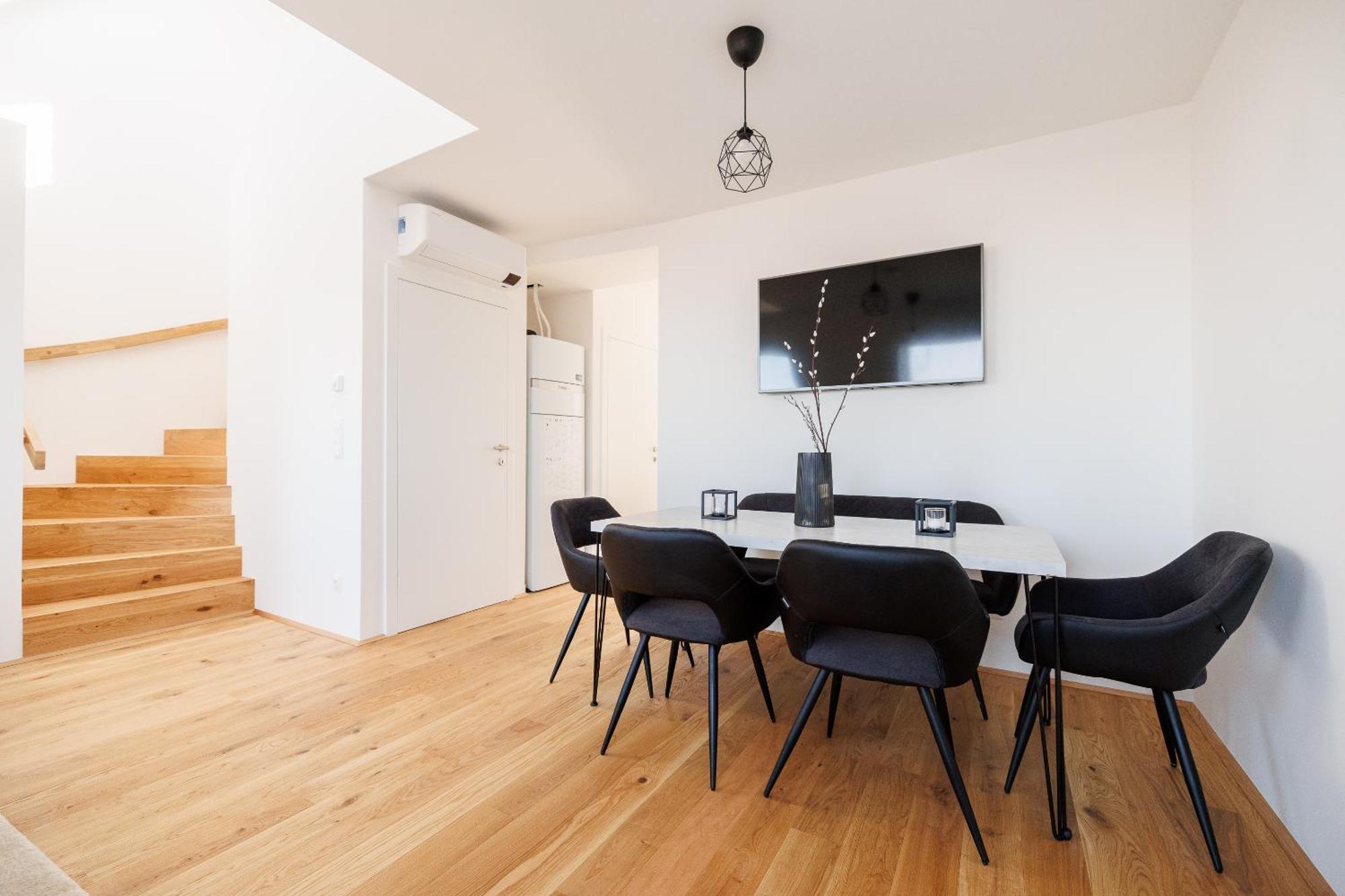 Symphony Apartments 38 - Modern Loft With Terrace And Grill In Central Location Viena Exterior foto