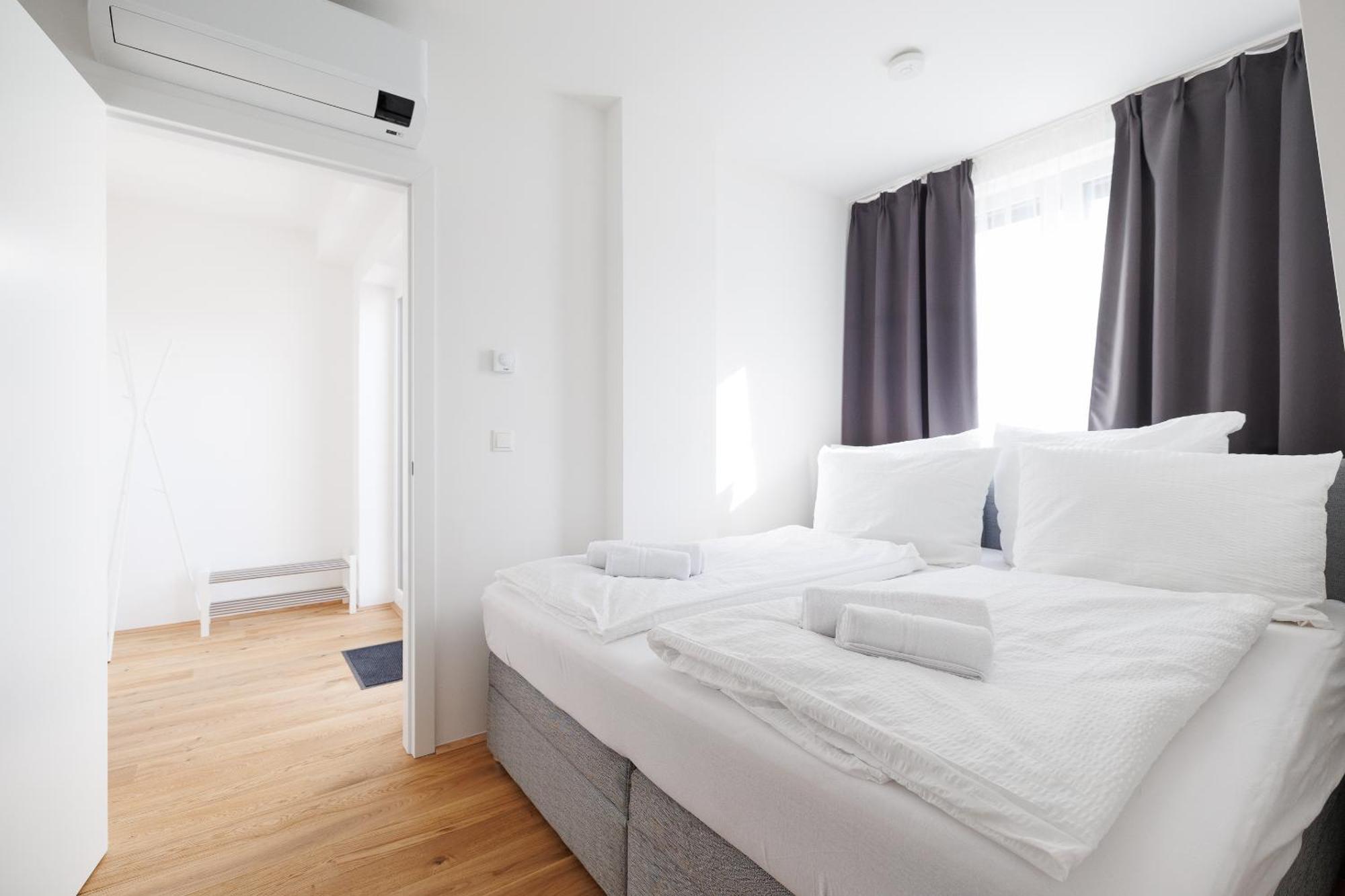 Symphony Apartments 38 - Modern Loft With Terrace And Grill In Central Location Viena Exterior foto
